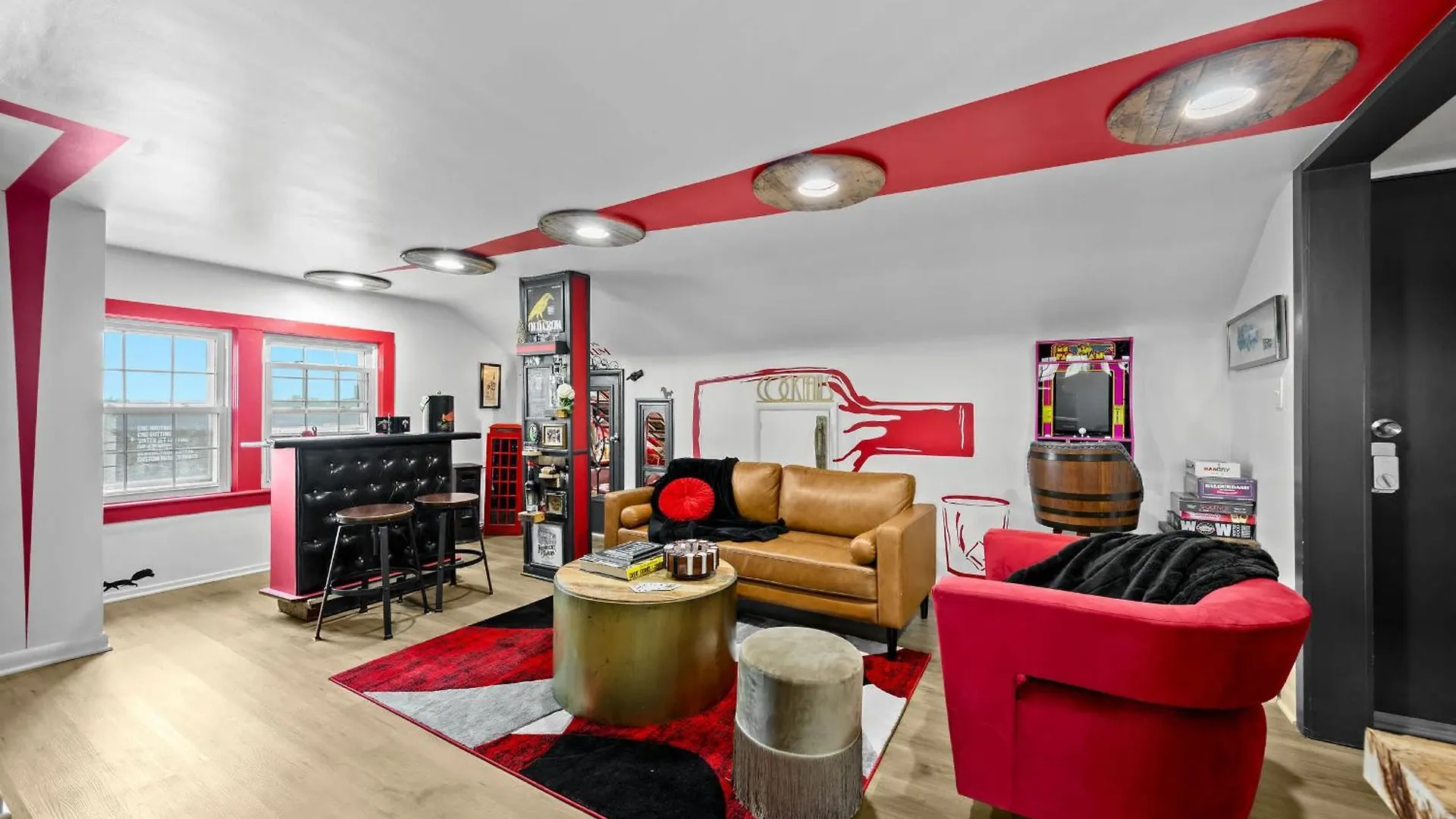 6 Spacious Units Close To Downtown & Expo Center Louisville